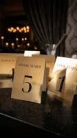 numerki-na-stol-weselny-skladane-zlote-lustro-glamour-zestaw
