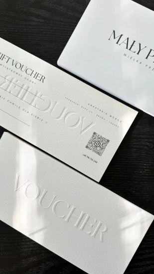 Voucher Karta podarunkowa w kopercie biały 
